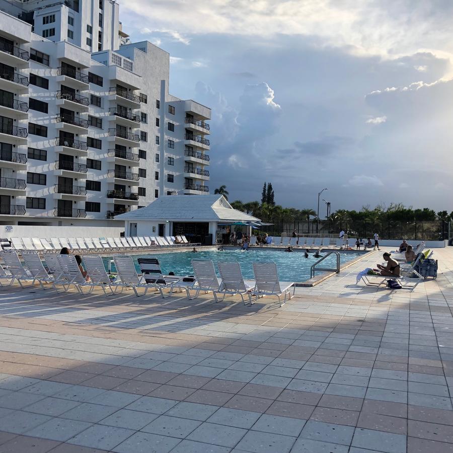מיאמי ביץ' Ocean Front Studio Units מראה חיצוני תמונה