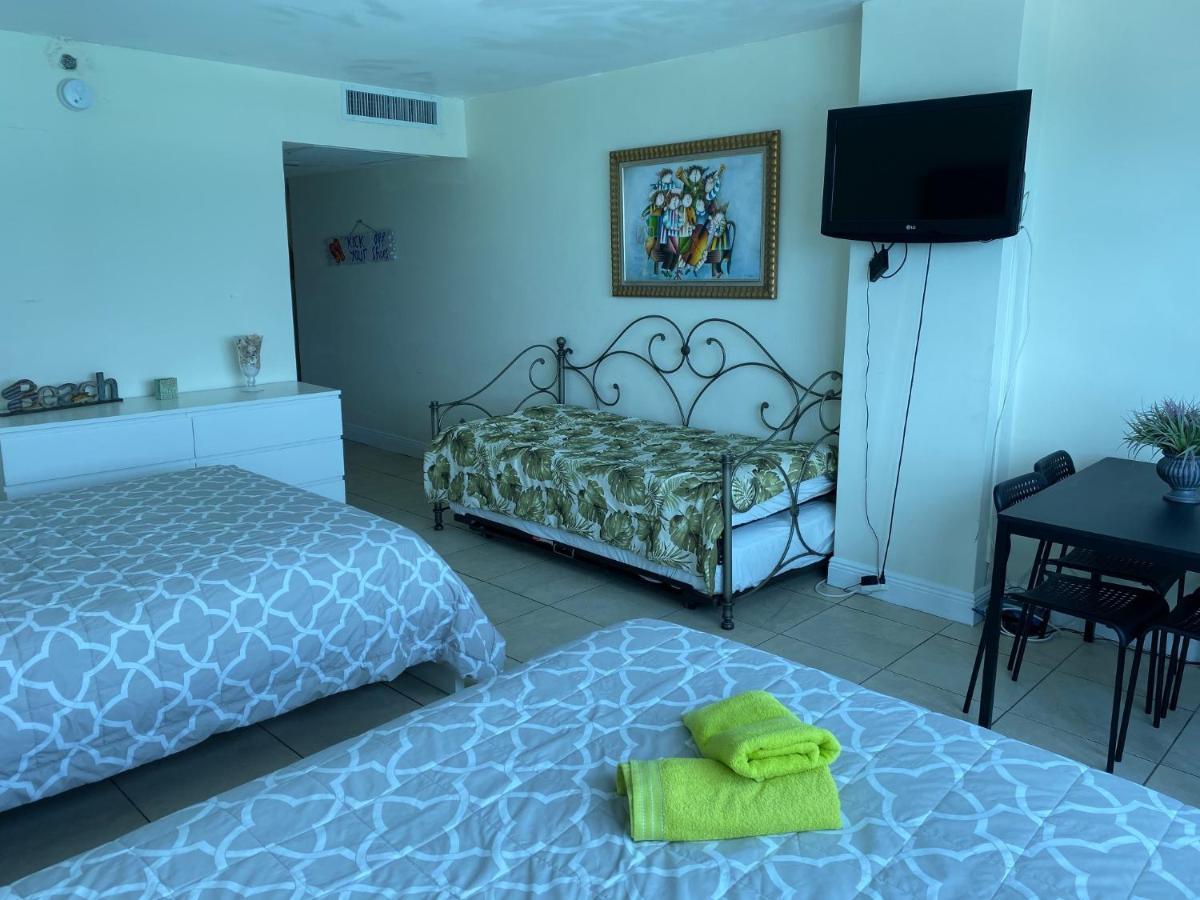 מיאמי ביץ' Ocean Front Studio Units מראה חיצוני תמונה